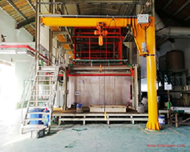 立柱式電動旋轉懸臂吊